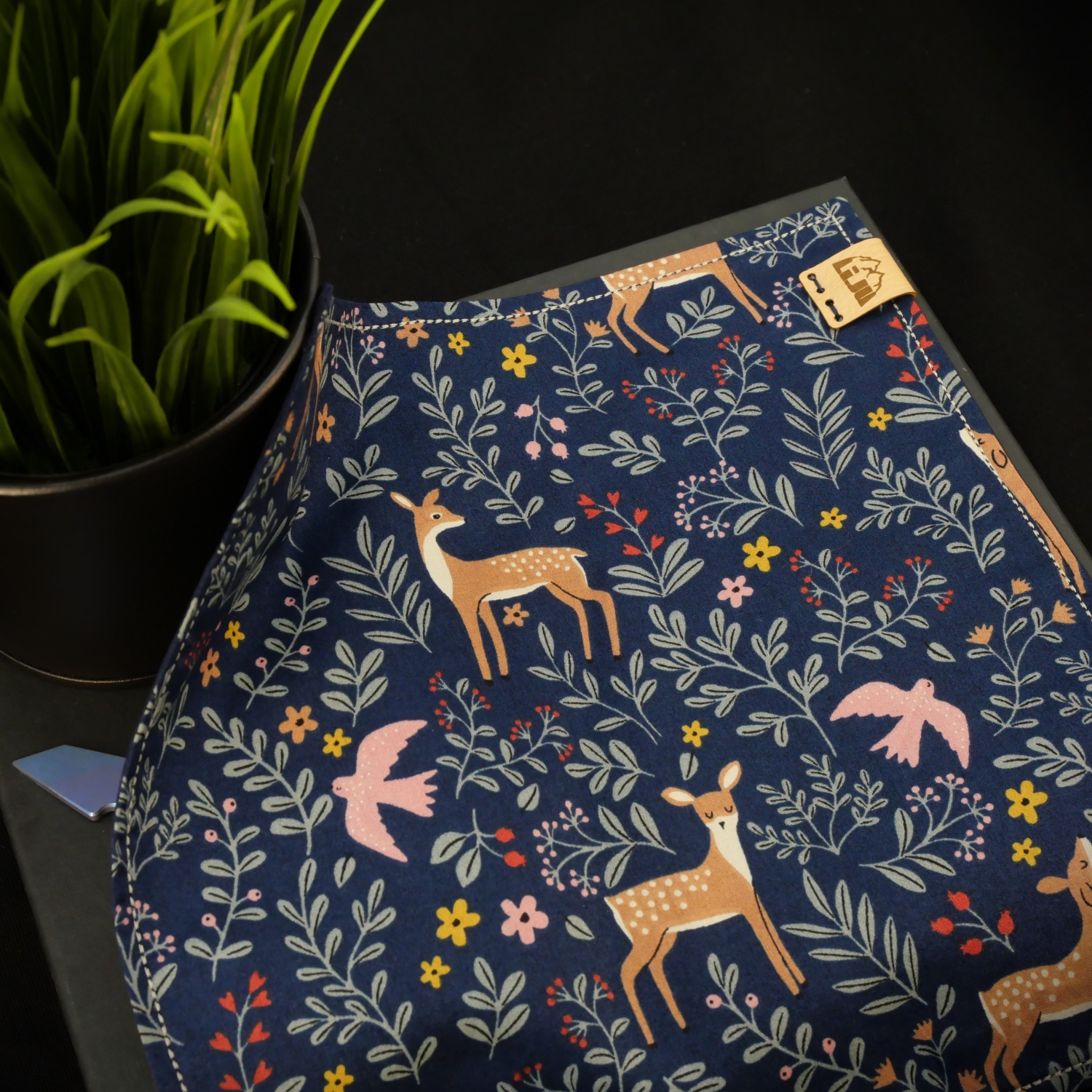 Li.JU Hank,BLUE DEER